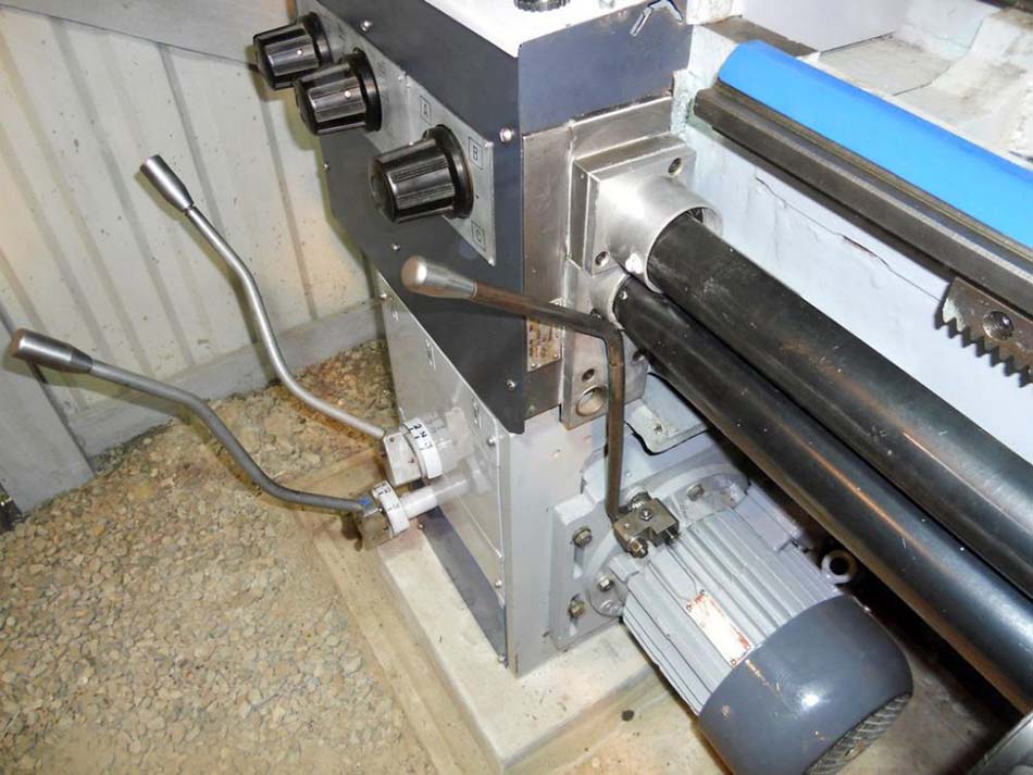 Загальний вигляд універсального токарно-гвинторізного верстата ІТ-1Е